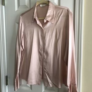 Dressy blouse in unique ice pink color💗